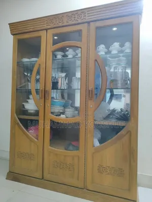 অরজিনাল সেগুন কাঠের শোকেস।