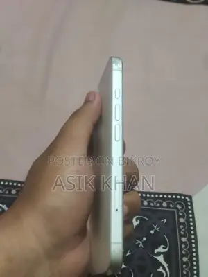 Apple iPhone 16 128 GB White