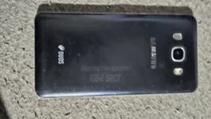 Samsung Galaxy J5 16 GB