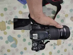 Canon Eos 200d