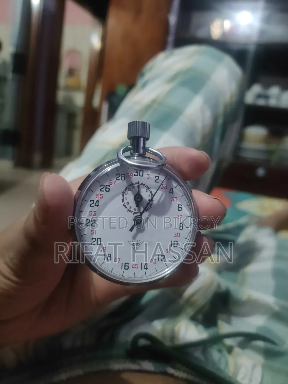 Analog Metal Body Stopwatch with Incredible Build Quality and Premium Vibe