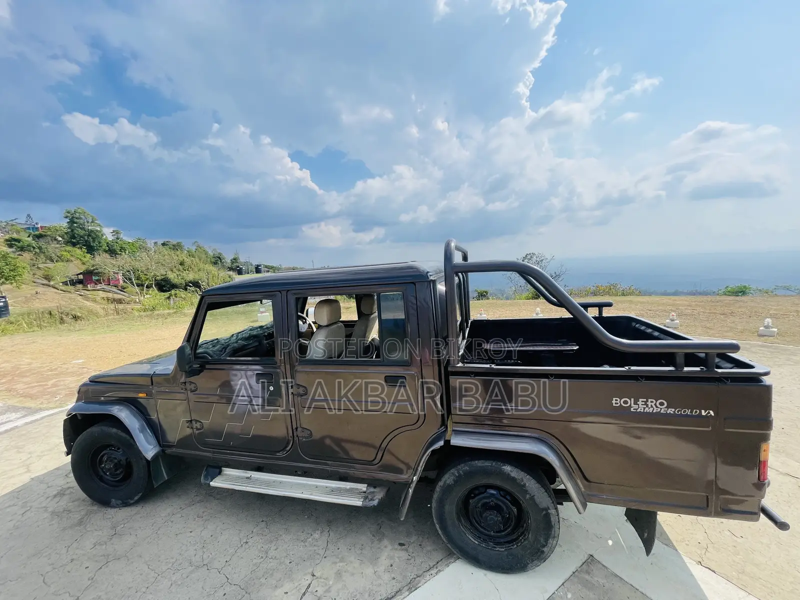 Mahindra Commander 2020 Brown