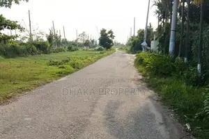 Near 300ft 3 Katha Park South Sector-17