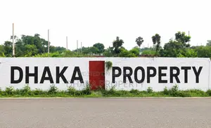 Near 300ft 3 Katha Park South Sector-17
