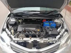 টয়োটা এক্সিও ২০১৪ সিলভার