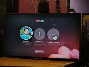 Brand new condition smart TV, selling because I bought a larger one