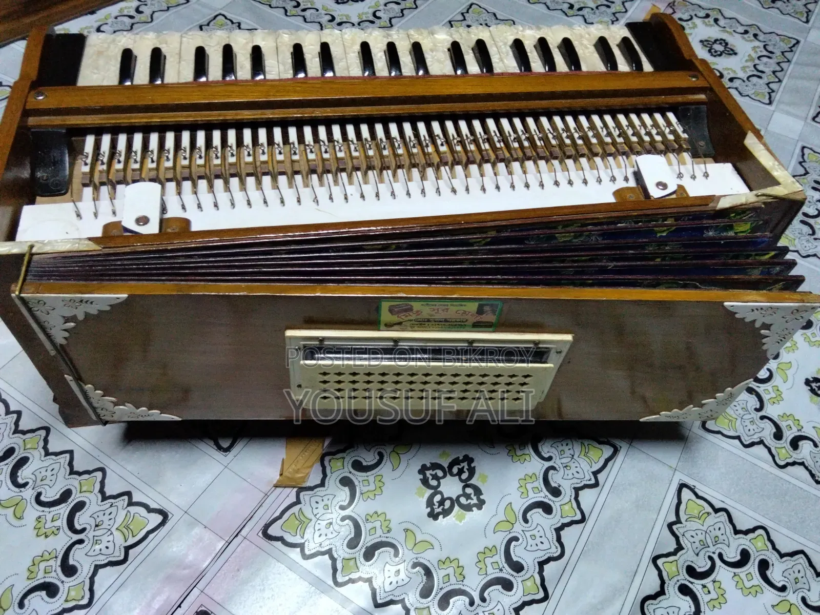 42-Key Harmonium