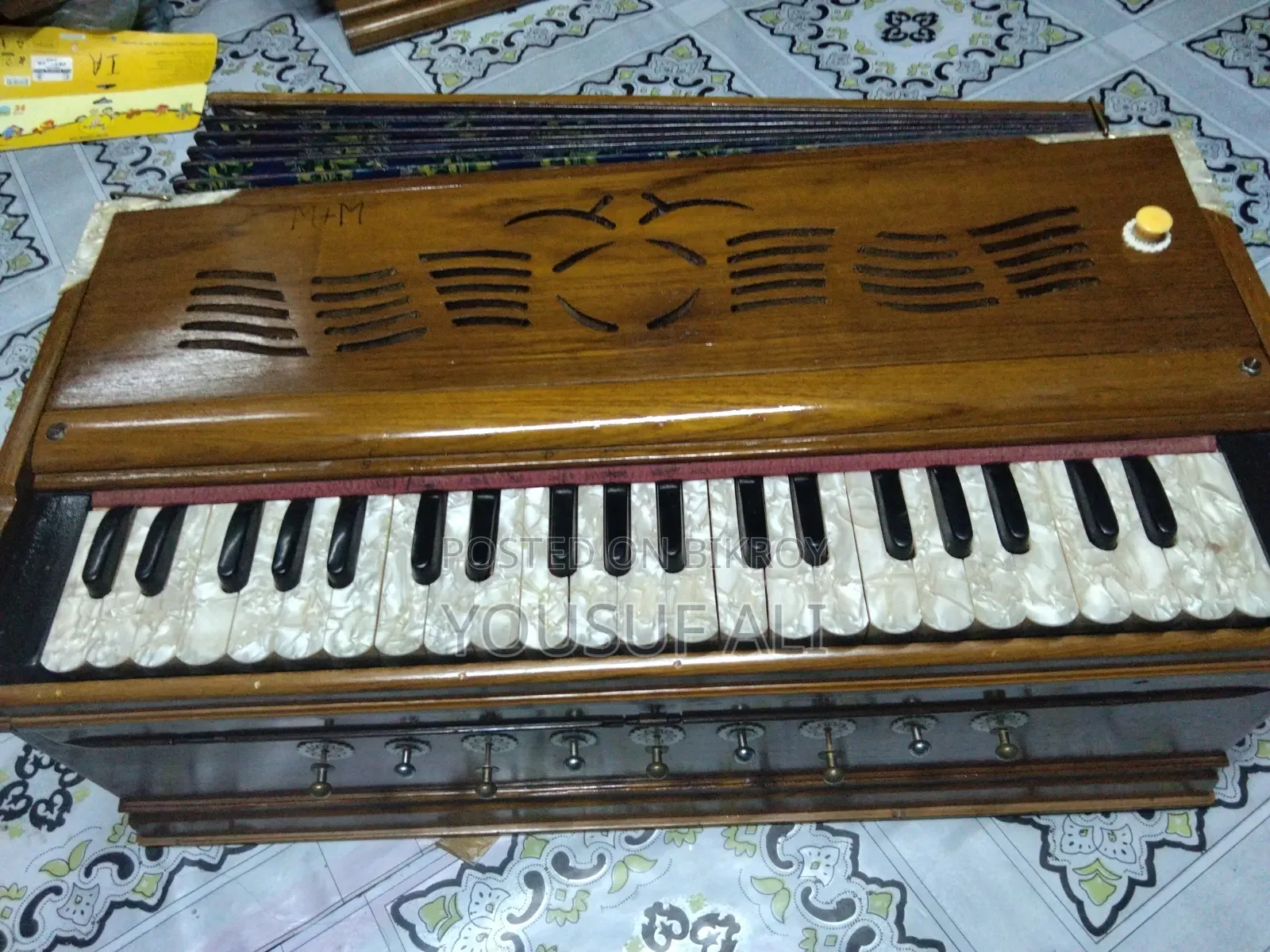 42-Key Harmonium