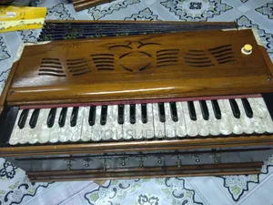 42-Key Harmonium