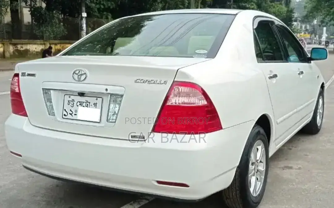 টয়োটা করোলা ২০০৬ পার্ল