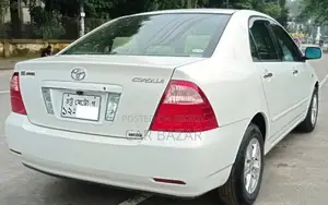 টয়োটা করোলা ২০০৬ পার্ল