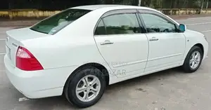 টয়োটা করোলা ২০০৬ পার্ল