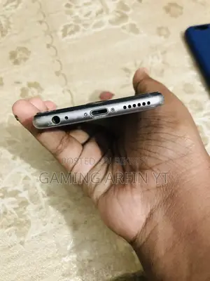 অ্যাপল আইফোন ৬এস ৬৪ জিবি হোয়াইট