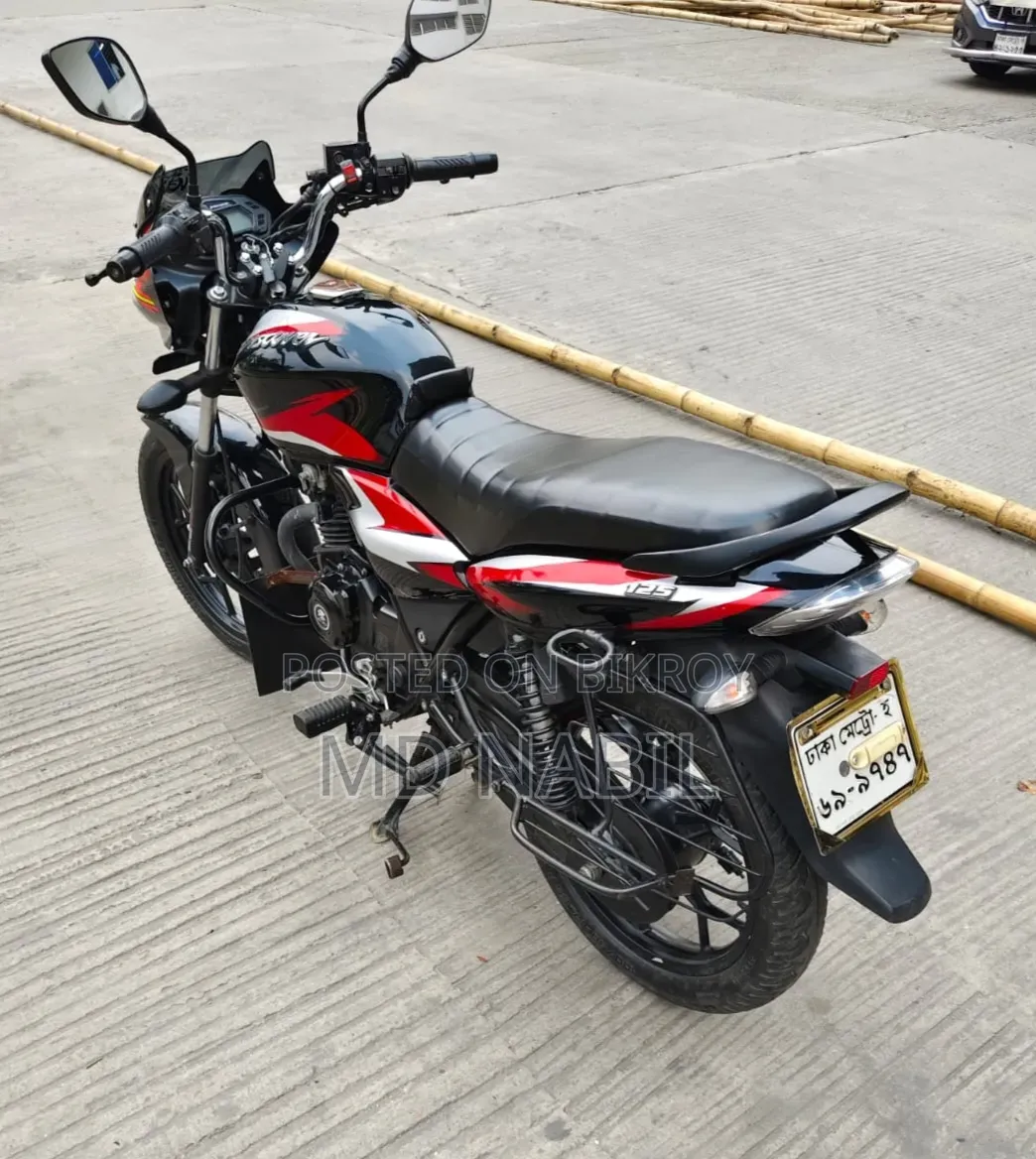 New Bajaj Discover 125 2021 Black