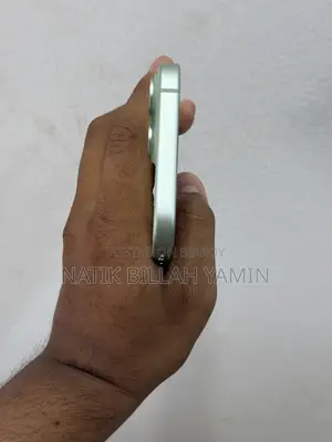 Apple iPhone 15 128 GB Green