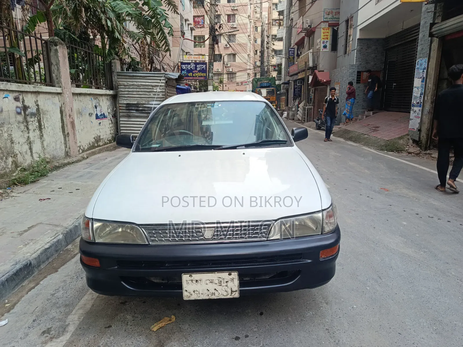 Toyota Corolla Automatic 1999 White