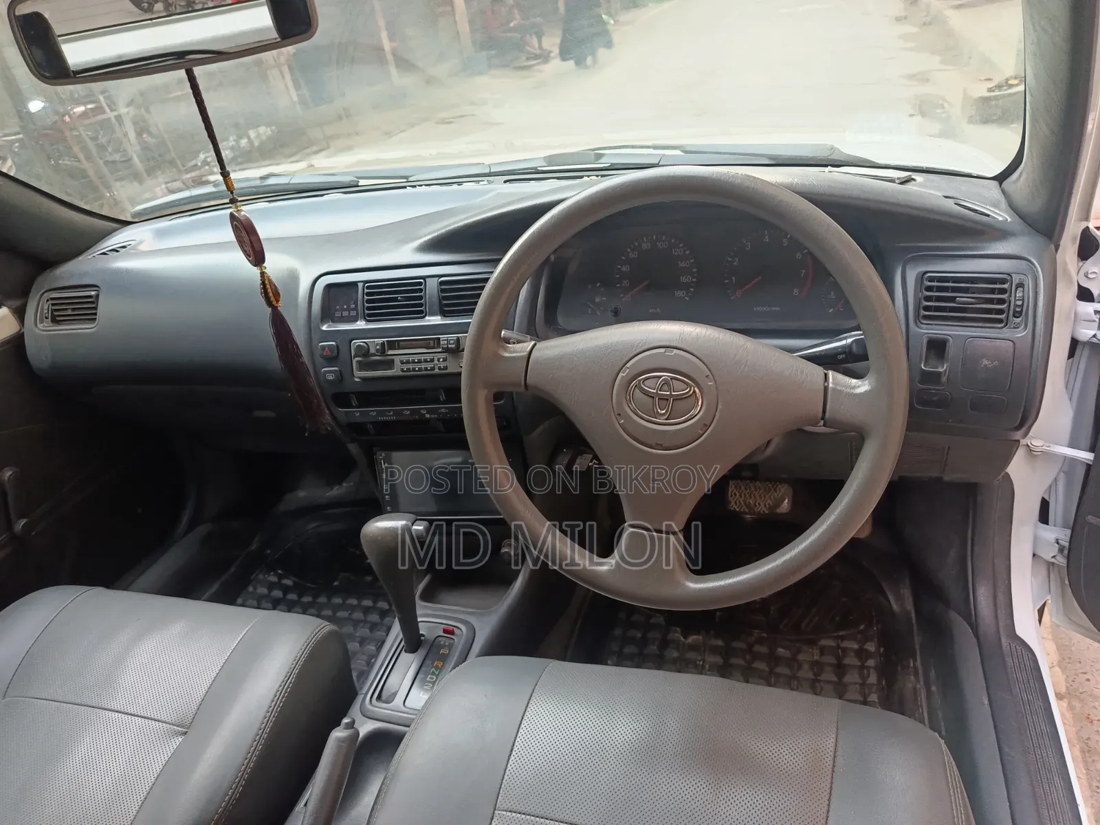 Toyota Corolla Automatic 1999 White