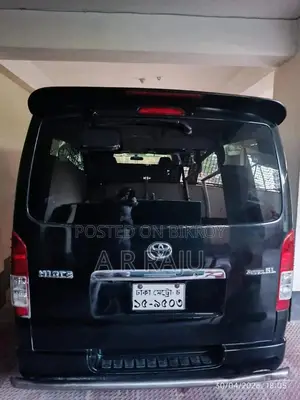 Toyota HiAce 2012 Black