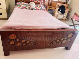 Almost Brand New Semi Double Bed With Mattress and Toshok