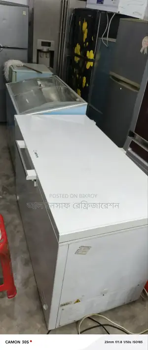 একটি ৪০০ লিটার ডিপ ফ্রিজ বিক্রি করা হবে