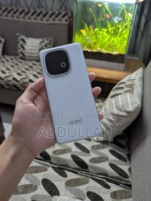 iQOO 256 GB White