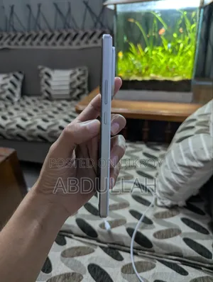 iQOO 256 GB White