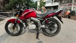 Suzuki GSX 125 2021 Red