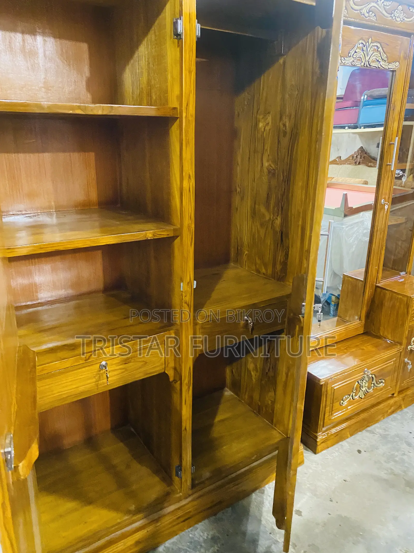 Teak Wood Almirah