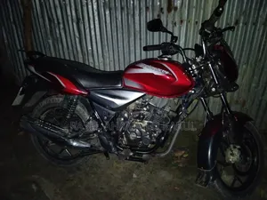 Bajaj Discover 125 2021 Red