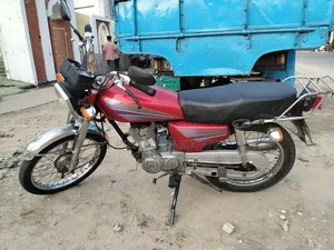 Honda 2002 Red