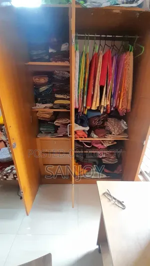 আলমারি (৩ পাল্লা)