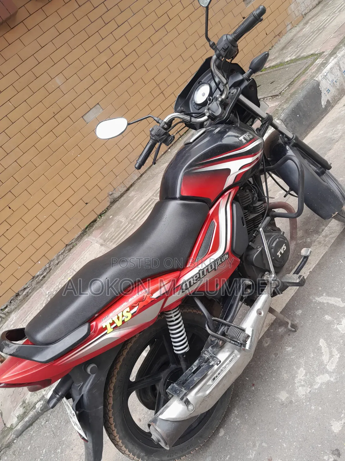 টিভিএস মেট্রো প্লাস ২০১৯ রেড