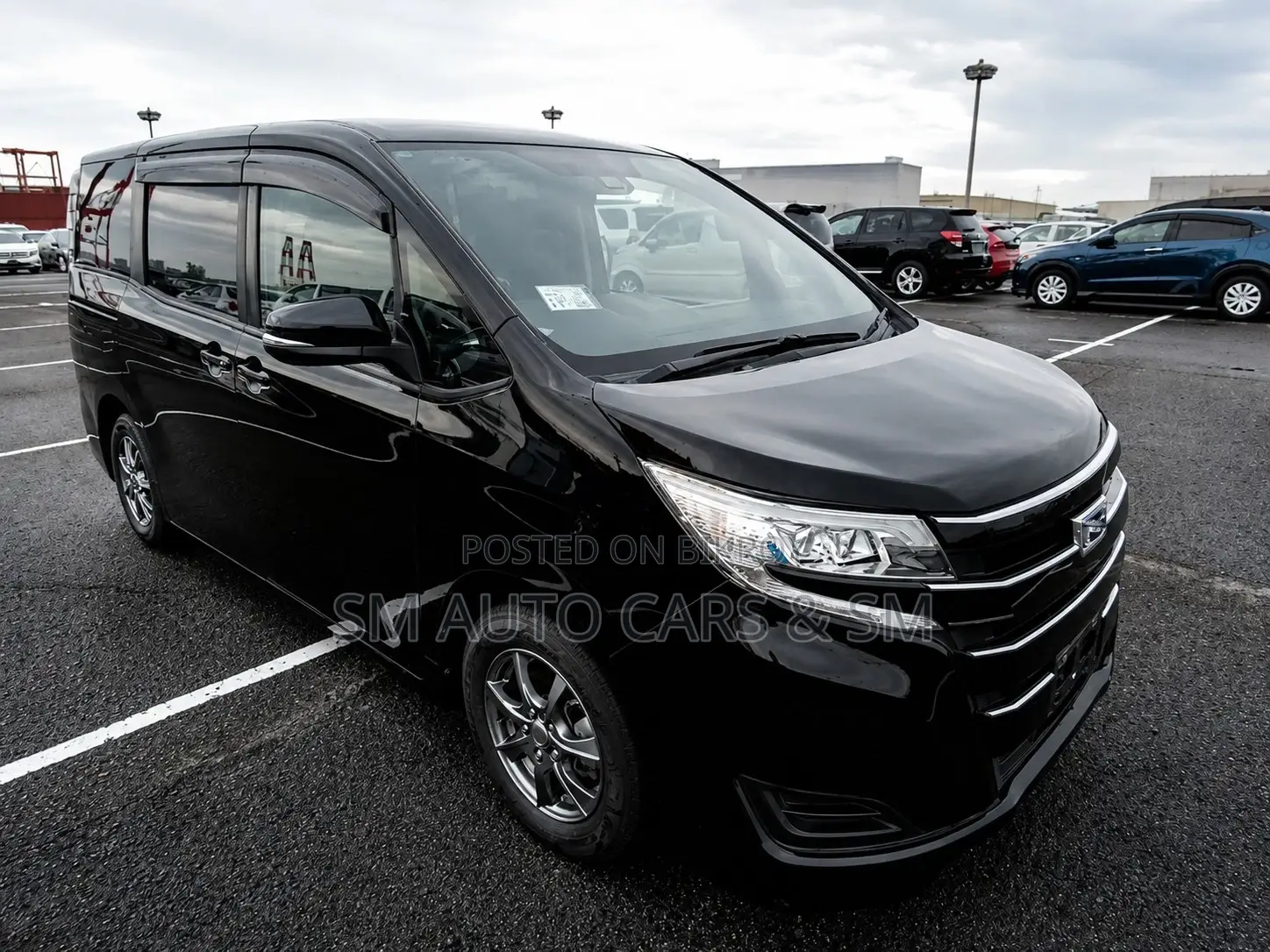 Toyota Noah 1.8 FWD Hybrid (7 Seater) 2021 Black