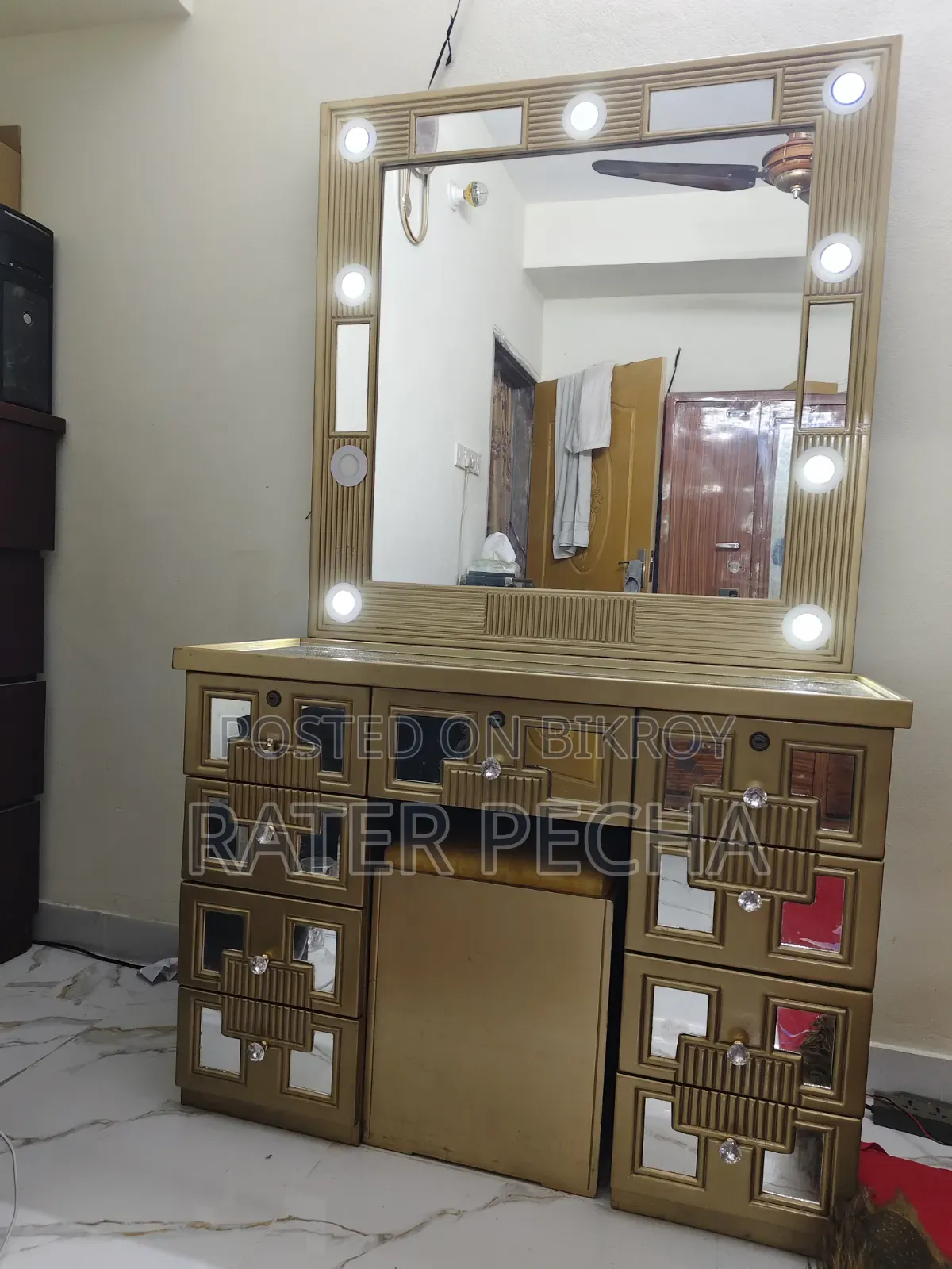 Vanity With Light and Seating Tool