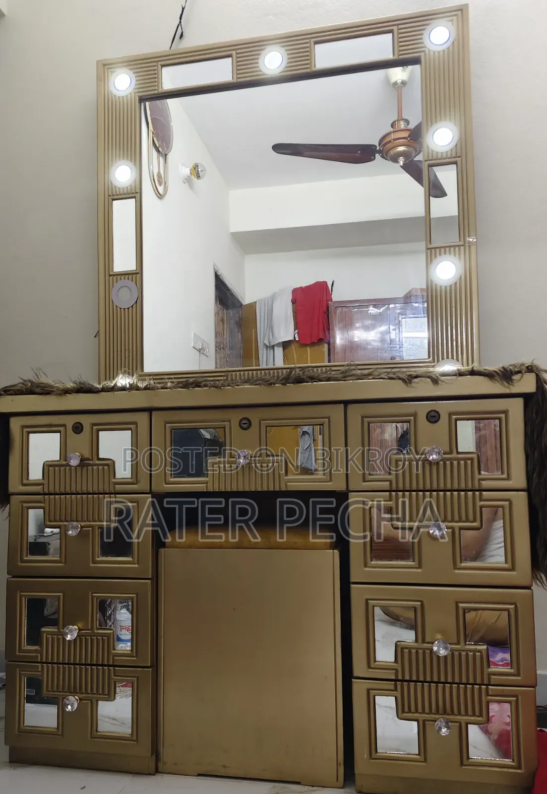 Vanity With Light and Seating Tool