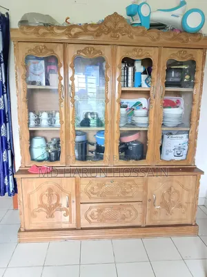 শোককেস বিক্রি
