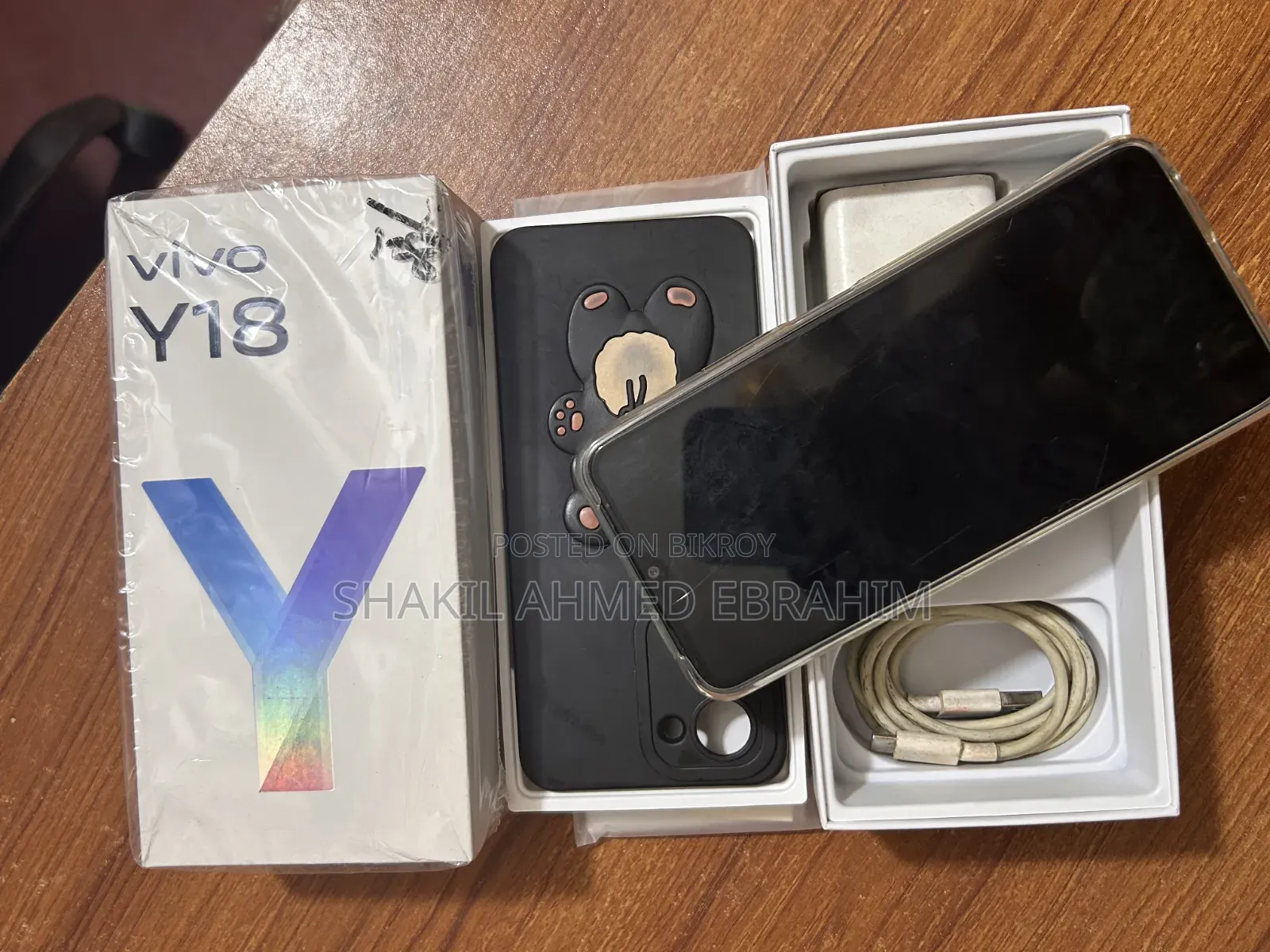 Vivo Y18 128 GB Red