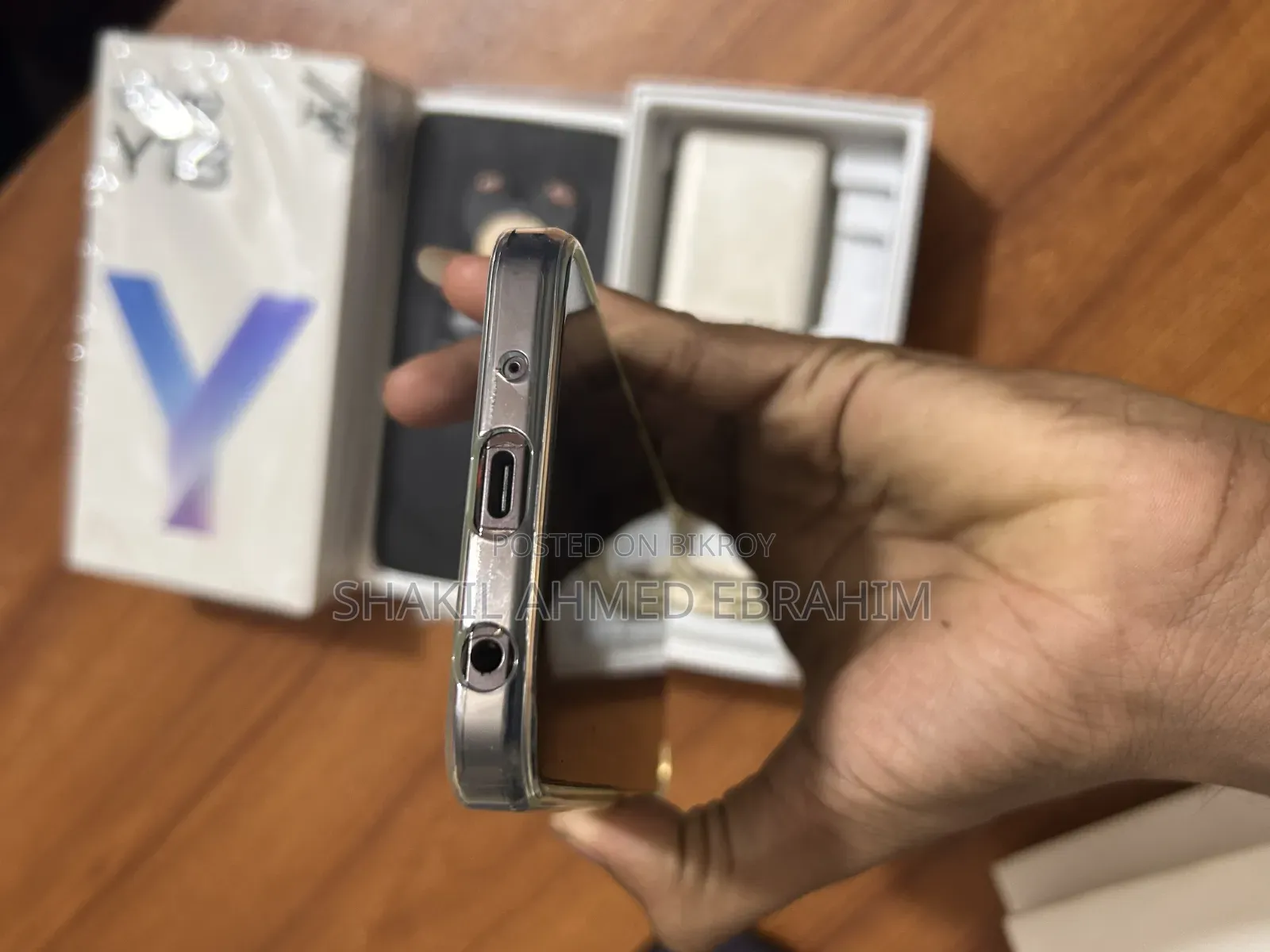 Vivo Y18 128 GB Red