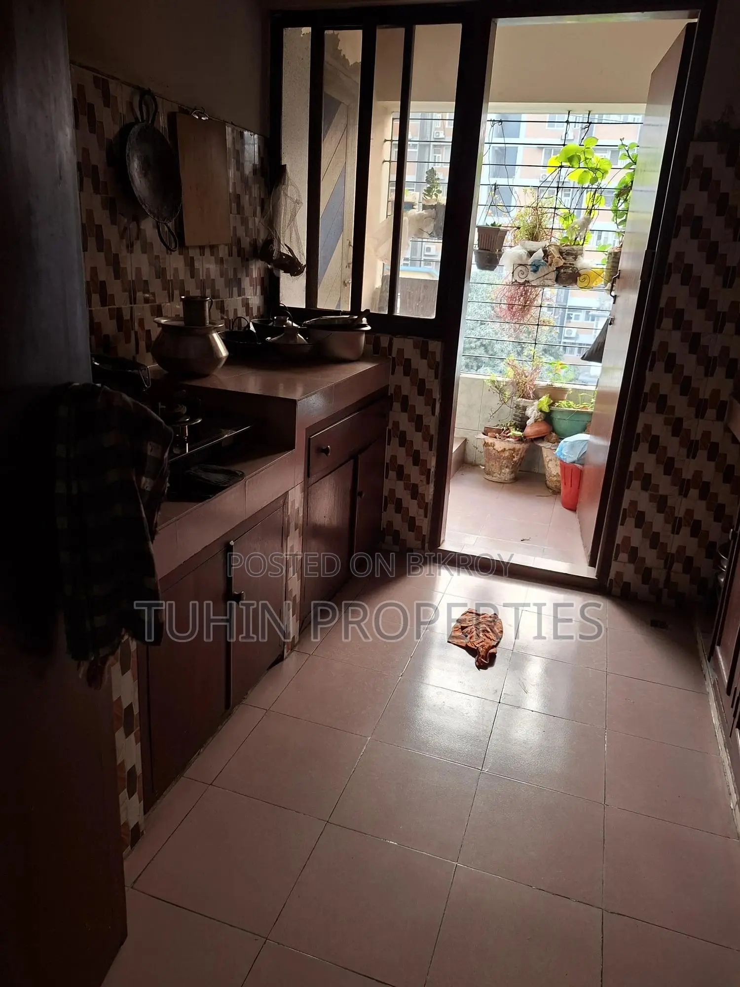 3bdrm Apartment in Dhanmondi for Sale
