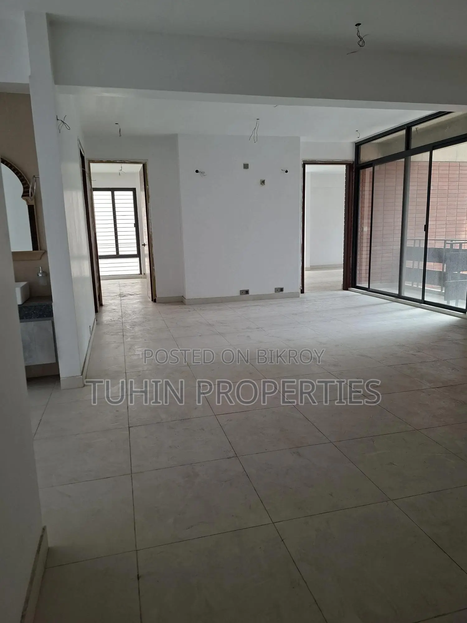 4bdrm Apartment in Gulshan for Sale