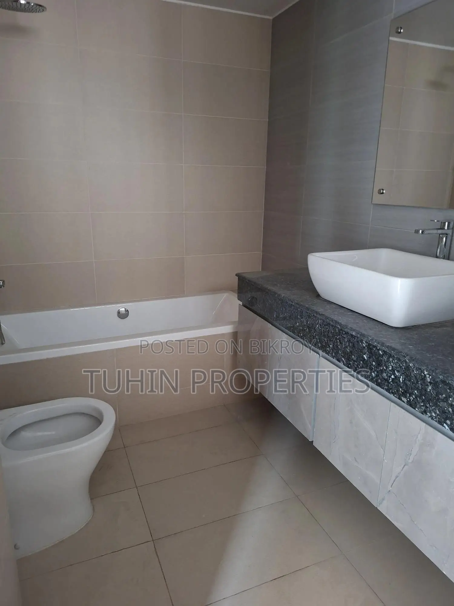 4bdrm Apartment in Gulshan for Sale