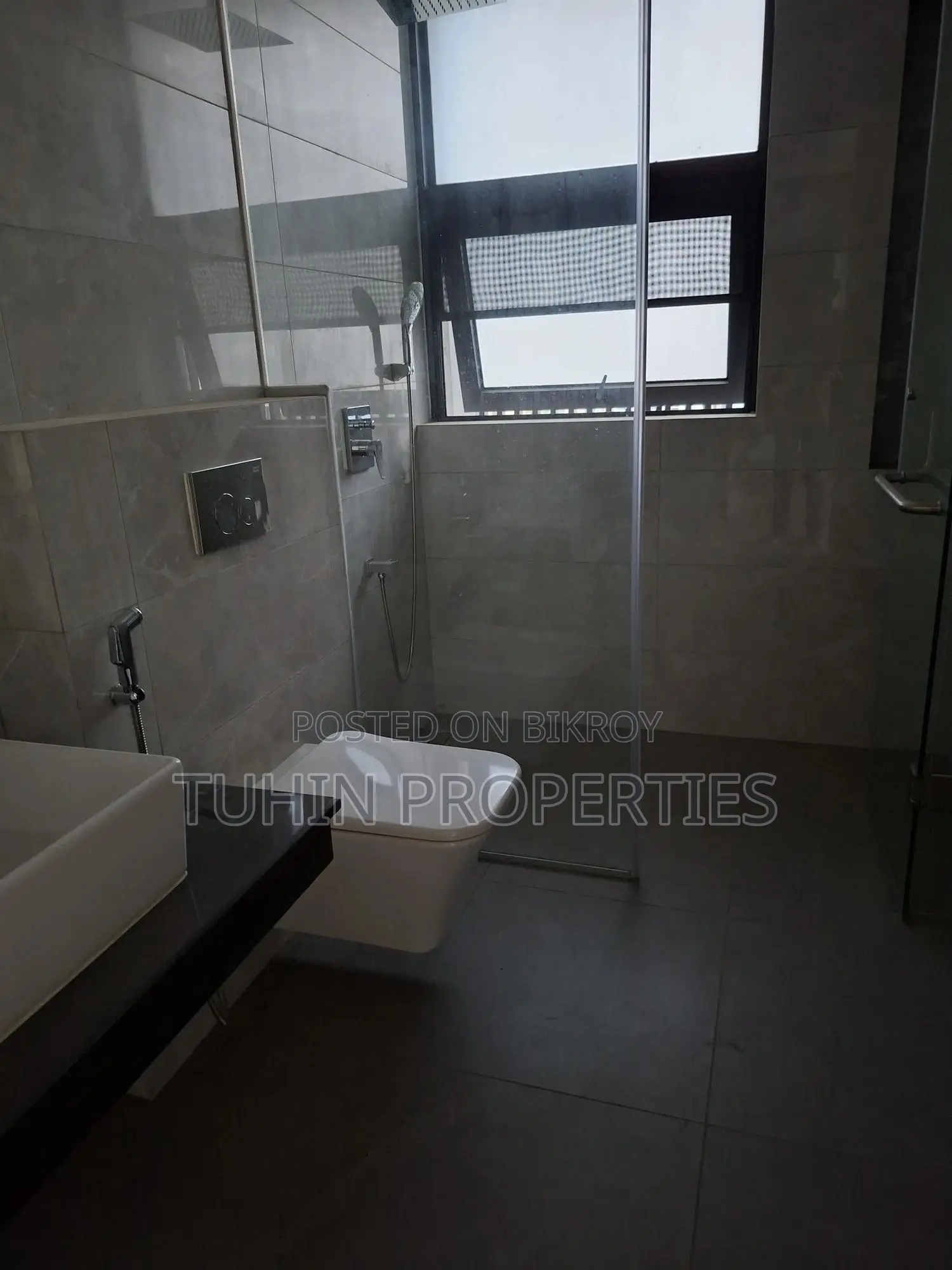 3bdrm Apartment in Baridhara for Rent