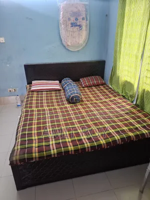 ৬/৭ ফুট খাট বিক্রির জন্য