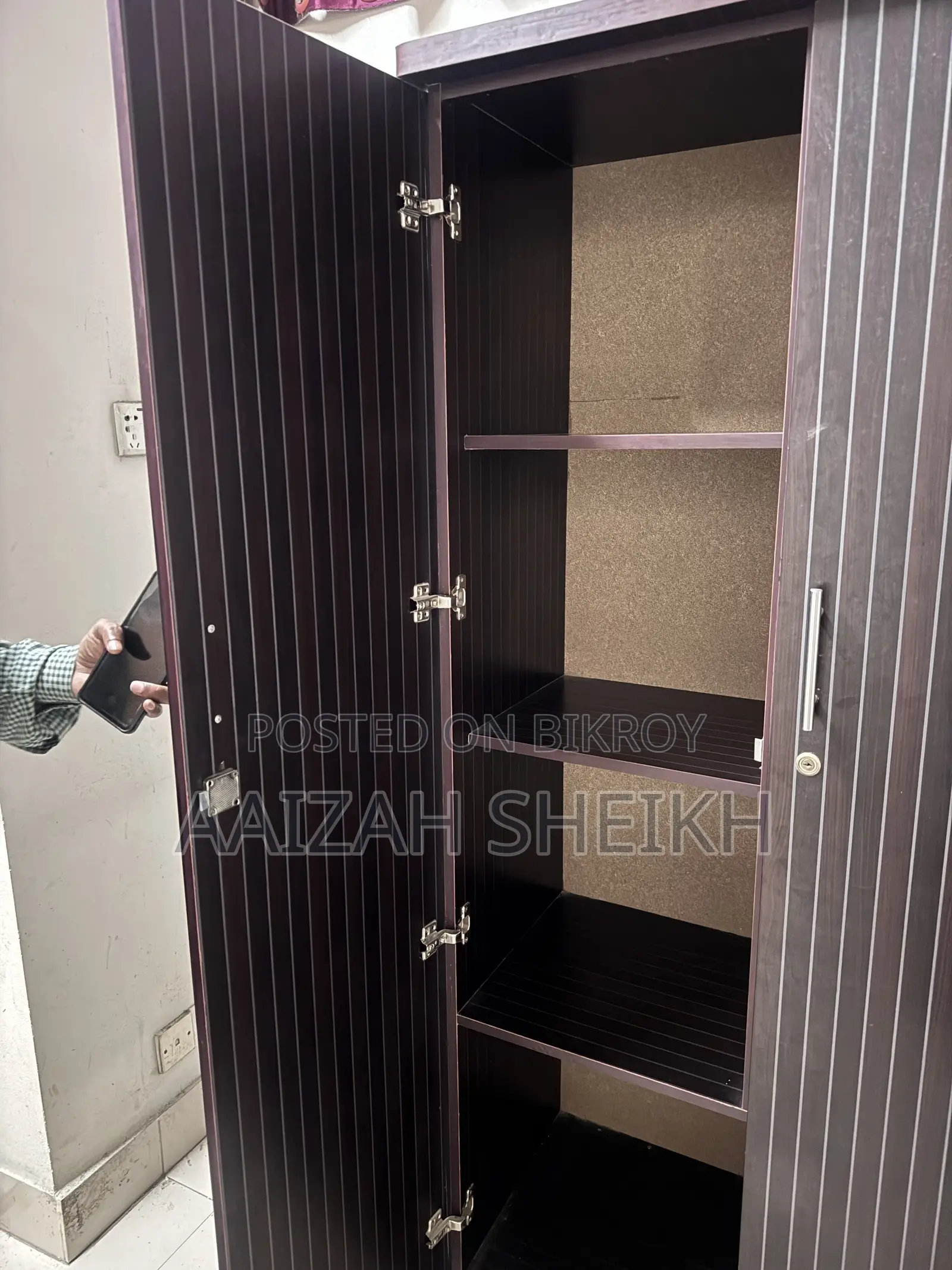 Wooden Wardrobe Fresh With Lock