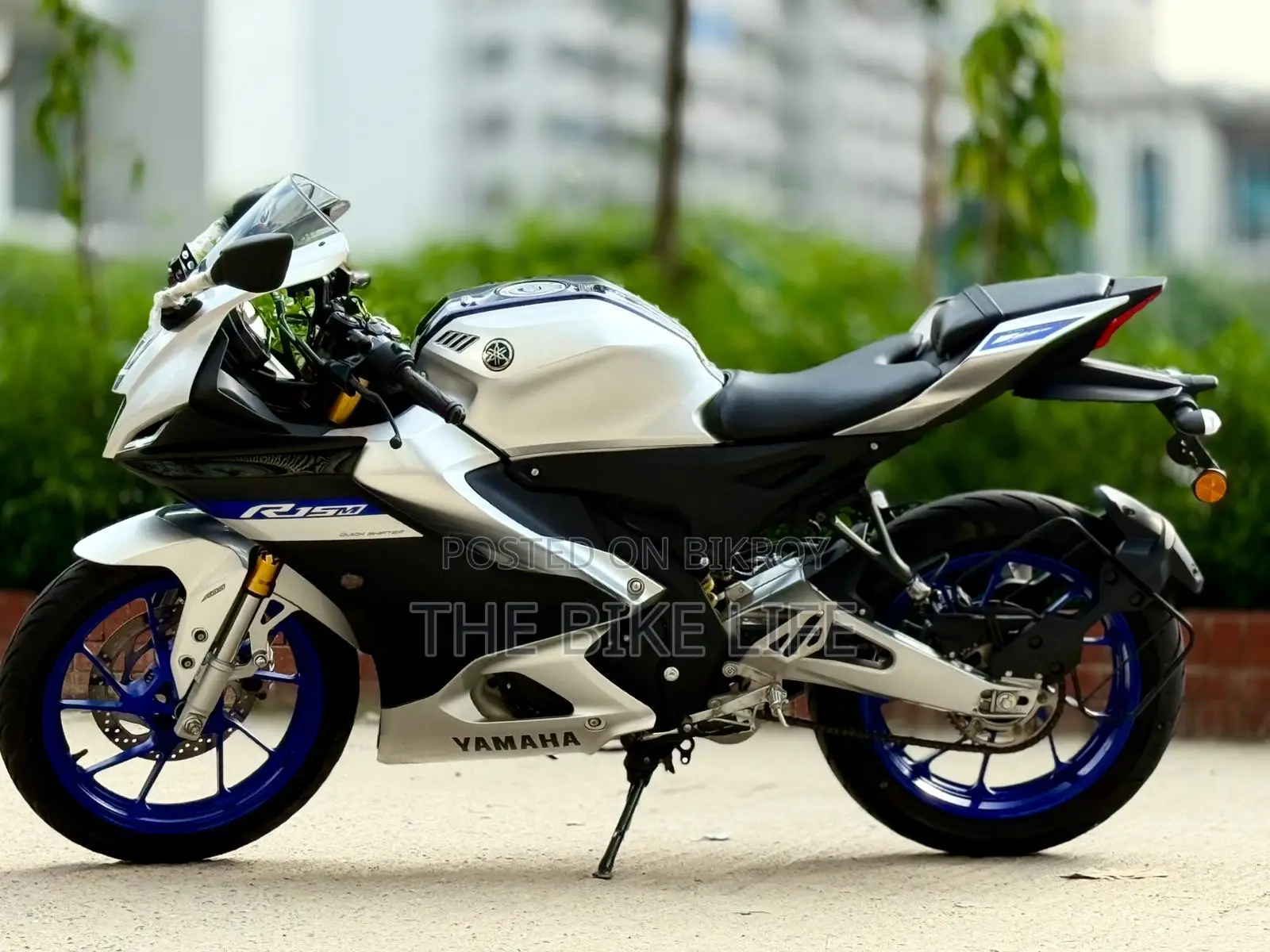 Yamaha YZF-R 2025 Silver