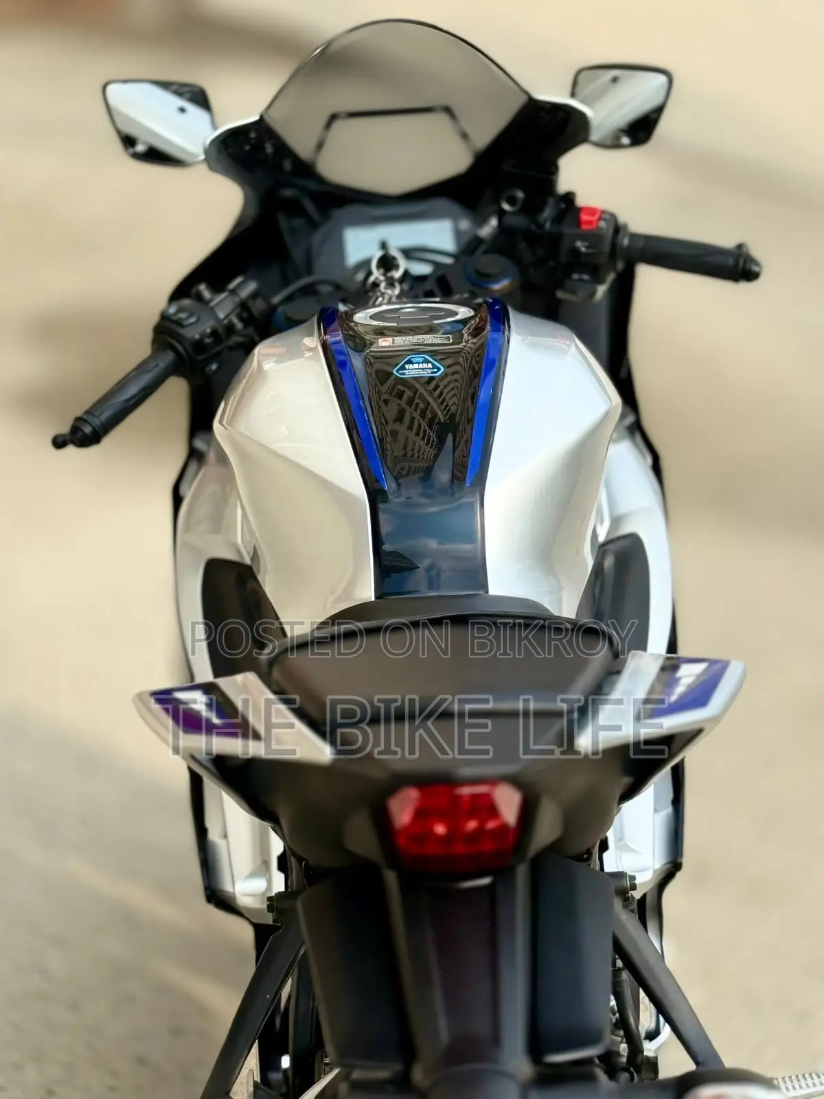 Yamaha YZF-R 2025 Silver