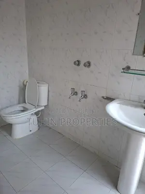 4bdrm Apartment in Uttara for Sale