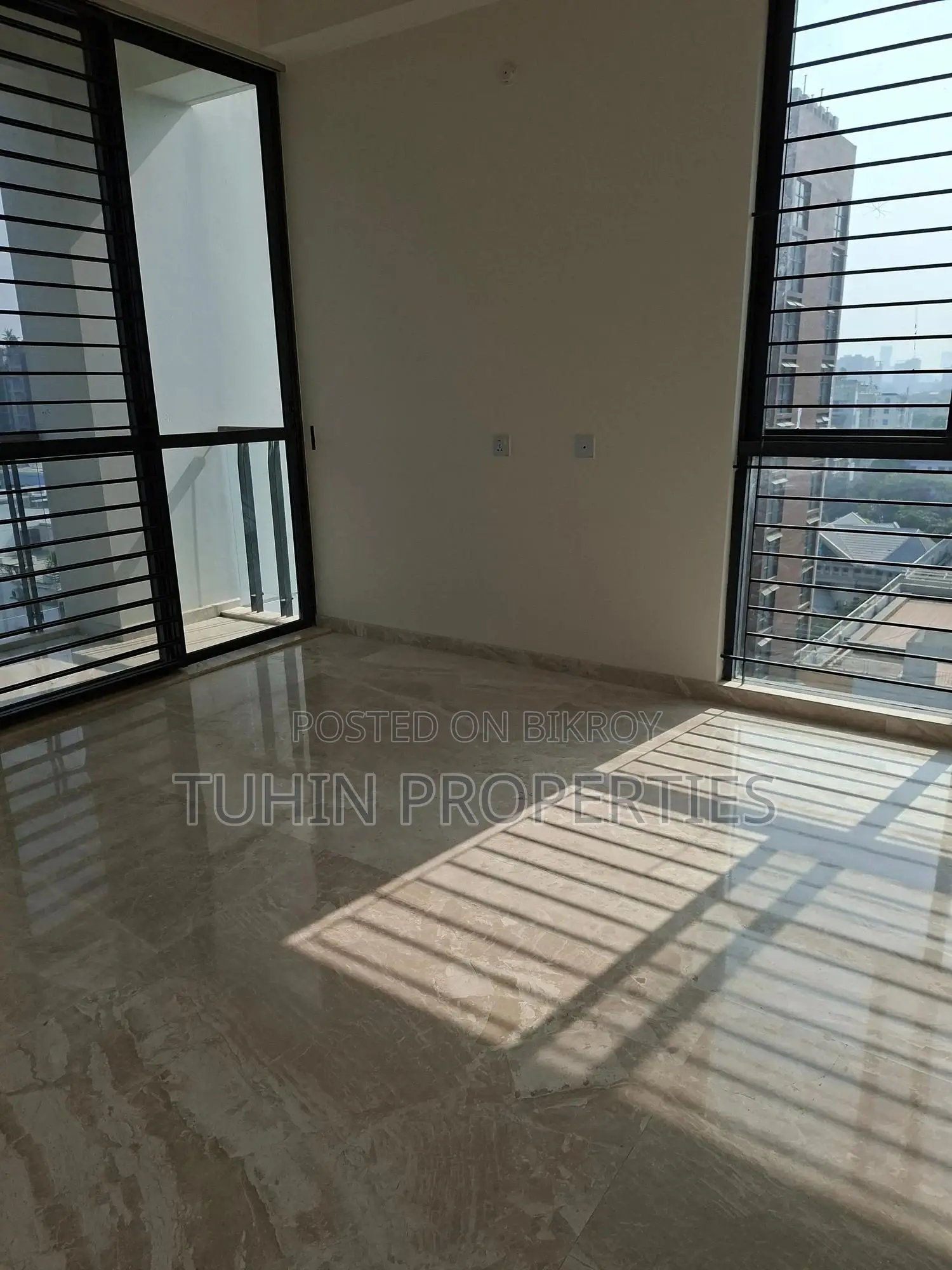 4bdrm Apartment in Gulshan for Sale