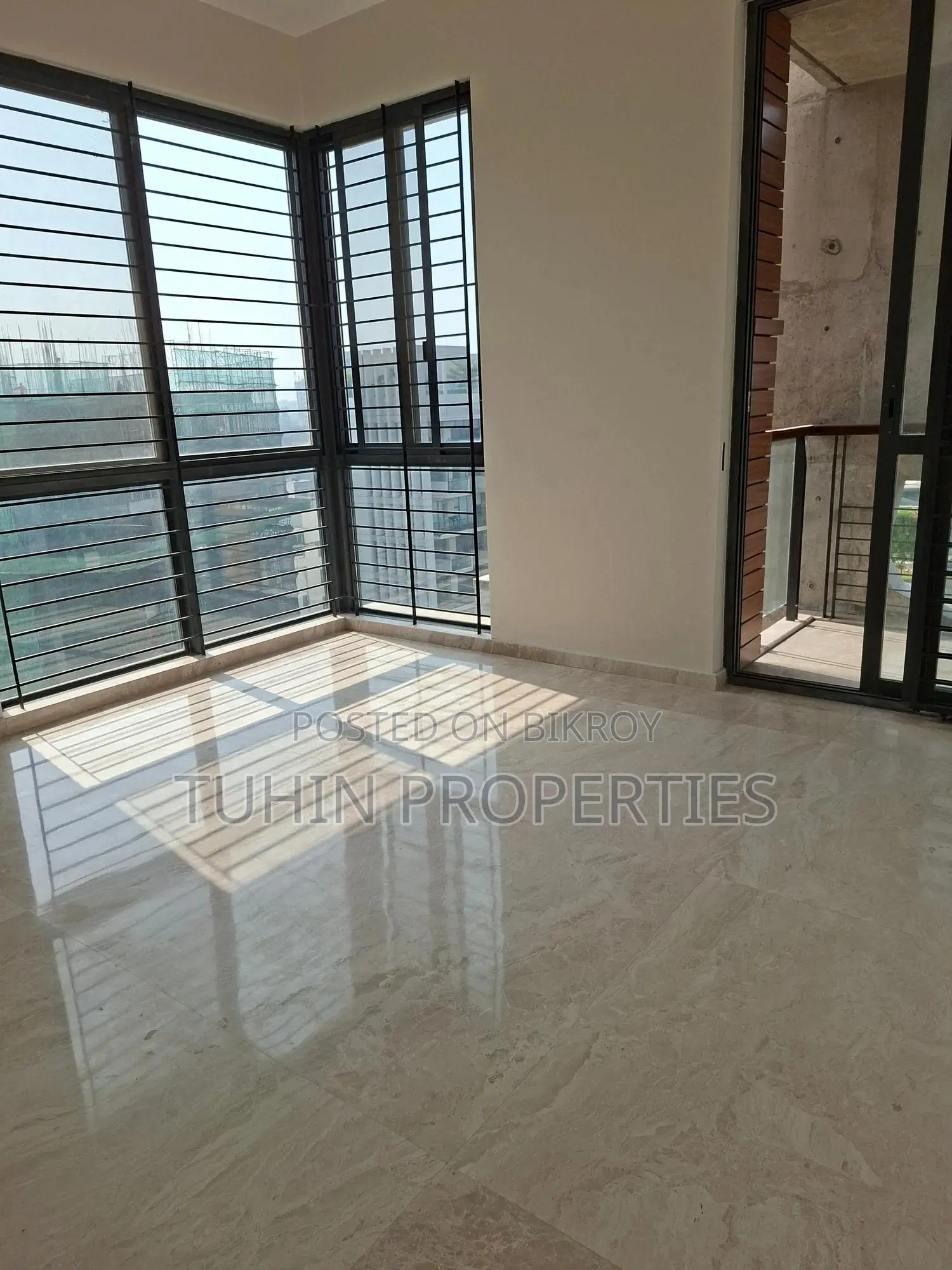 4bdrm Apartment in Gulshan for Sale