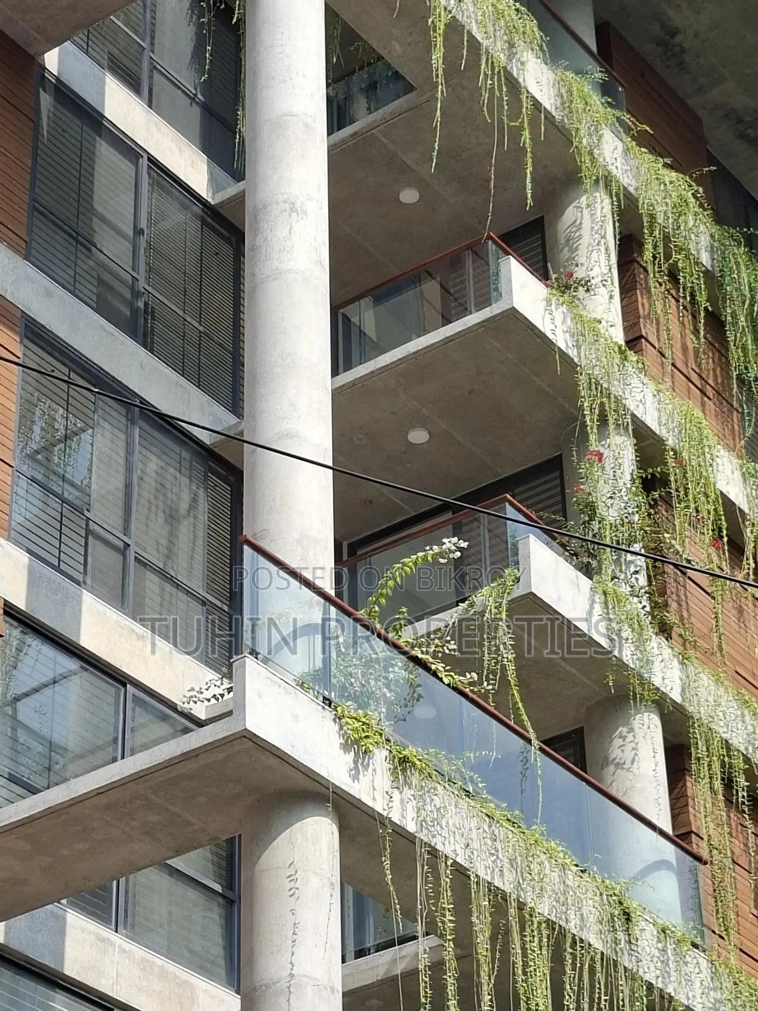 4bdrm Apartment in Gulshan for Sale